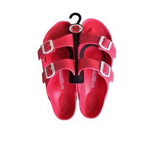 CUSHIONAIRE Red Elane 2 Buckle Water Friendly Sandal Size 10